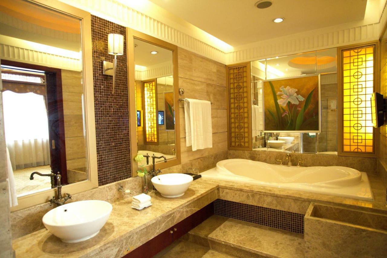 Harbour Metropolis Hotel Foshan Exterior foto